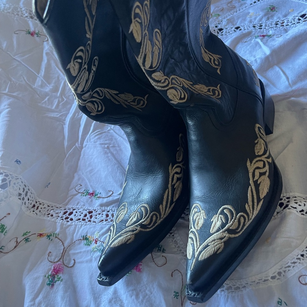 Barely used boots